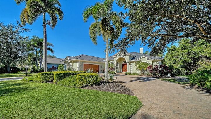 Property Photo:  6805 Chancery Place  FL 34201 