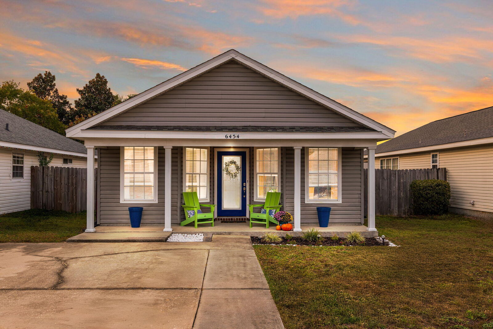 Property Photo: 6454 Watermark Cove FL 32563