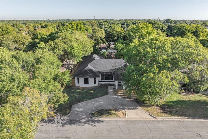 Property Photo:  7437 Eccles Drive  TX 75227 