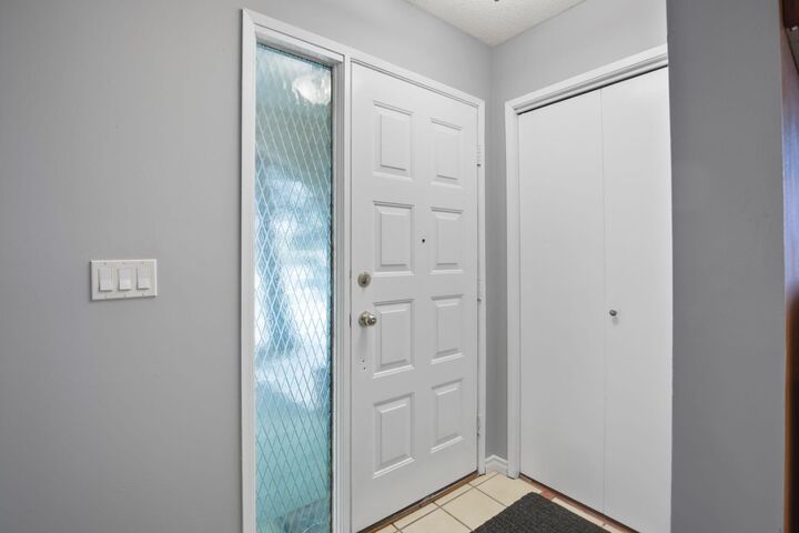 Property Photo:  55 Norton Avenue  AB T4P 2H1 