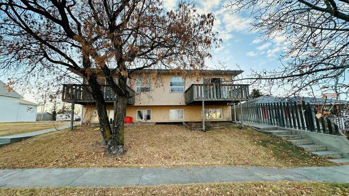 Property Photo: 108 Railway Avenue North AB T0J 2B0