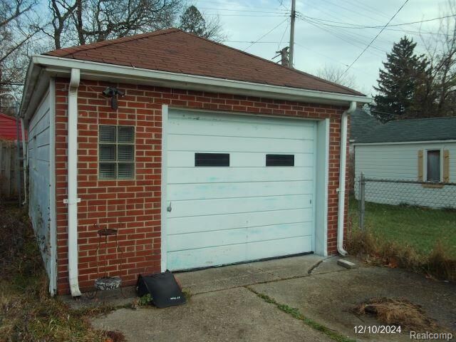 Property Photo:  5727 E Outer Drive  MI 48234 