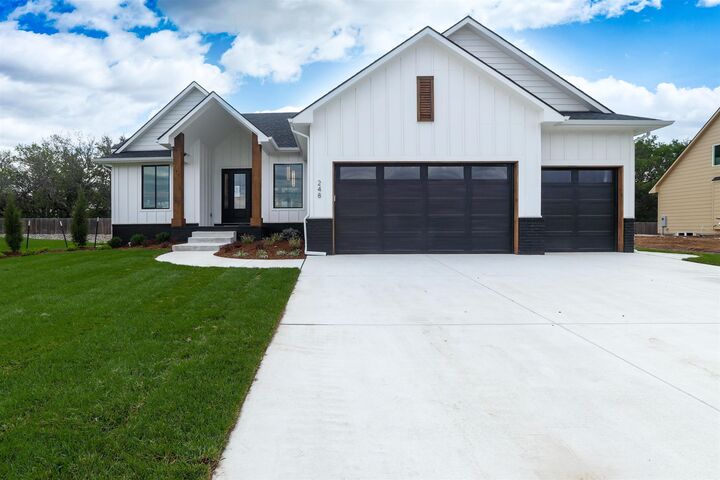 284 S Wellcrest Ct.  Wichita KS 67052 photo