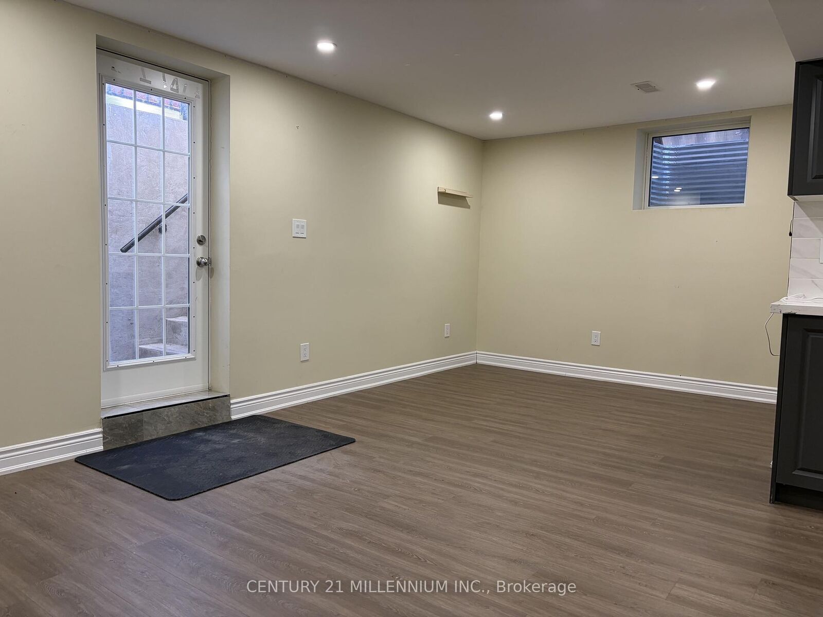 Property Photo:  40 Houghton Street  ON N3C 4K7 