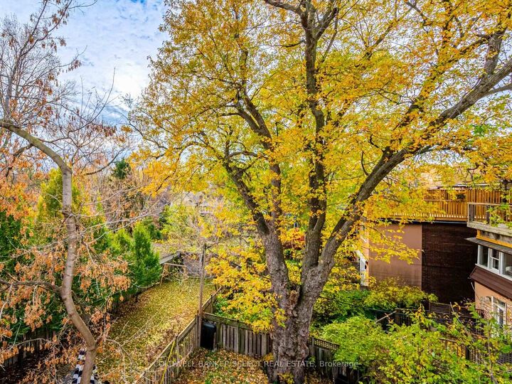 Photo de la propriété: 146 Howland Avenue ON M5R 3B5