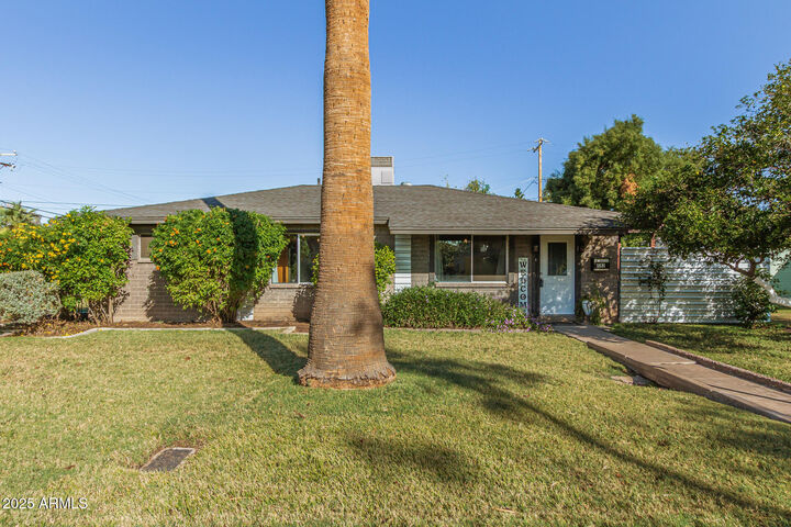 Property Photo: 542 W 15th Street AZ 85281