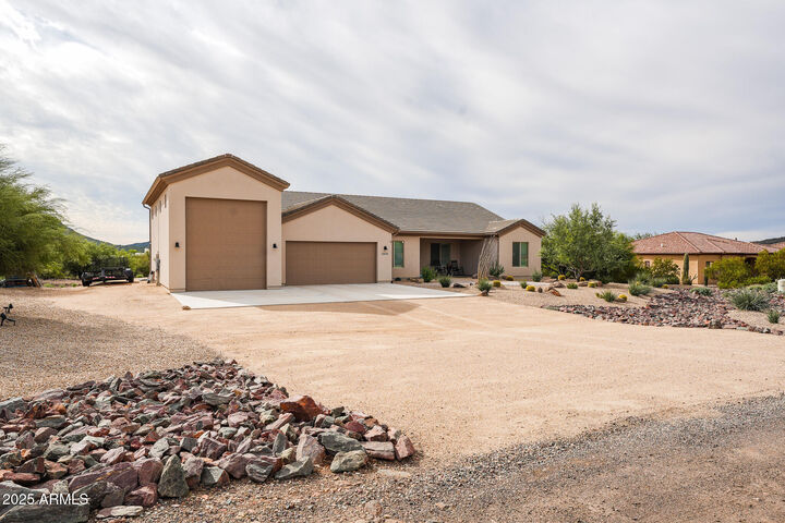 Property Photo: 2049 E Gaffney Road AZ 85087
