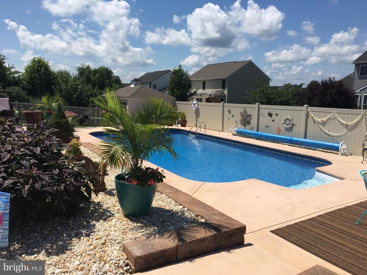 Property Photo: 11 Wickerberry Lane PA 17078