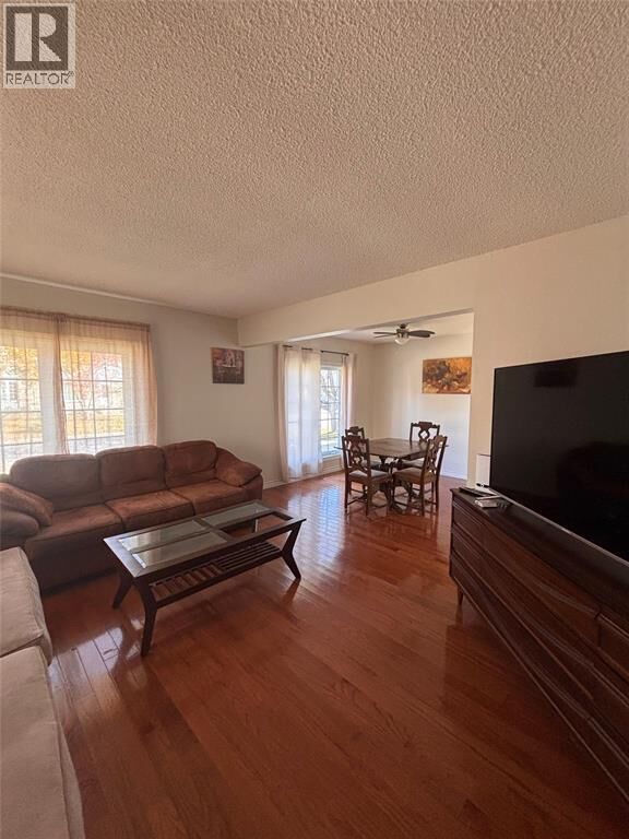 Photo de la propriété:  1272 Willa Drive  ON N7S 1T7 