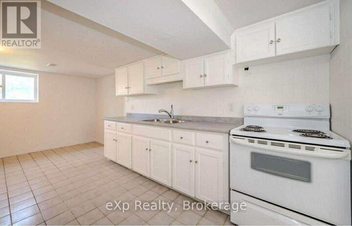 Property Photo:  233 Elizabeth Street Lower  ON N1E 2X6 