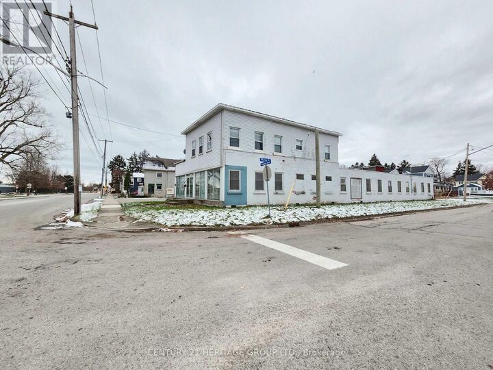 Property Photo:  203 Niagara Boulevard  ON L2A 3G7 