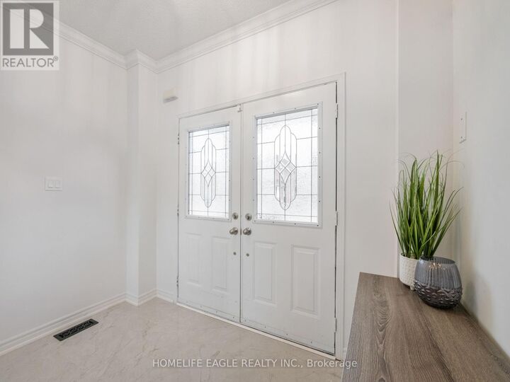 Property Photo:  90 Barnwood Drive  ON L4E 5A2 