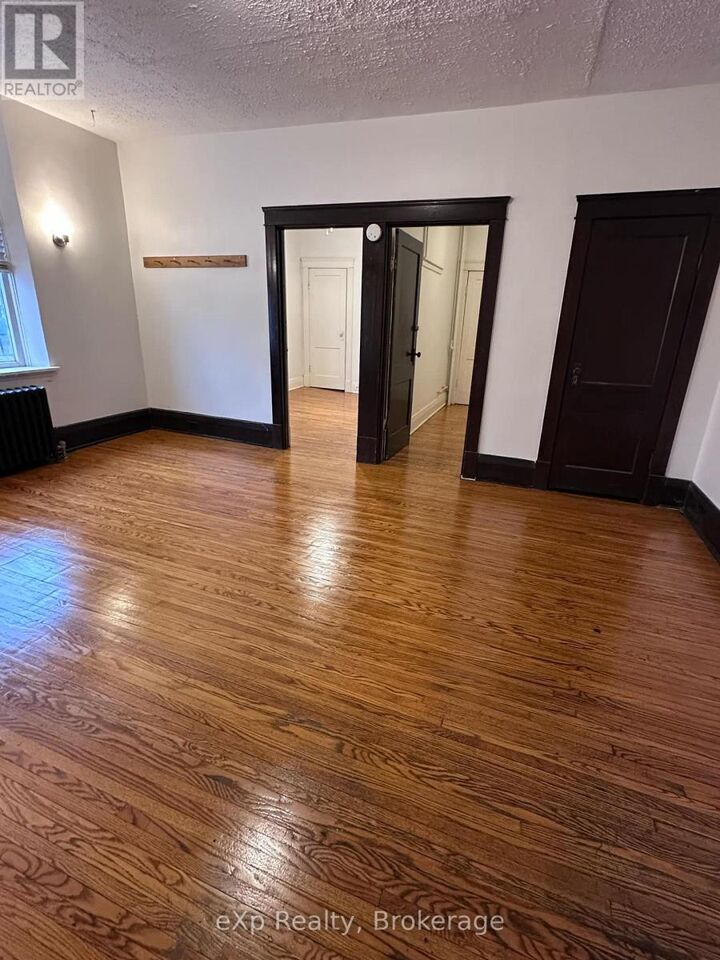 Property Photo:  109 Downie Street 23  ON N5A 1X2 