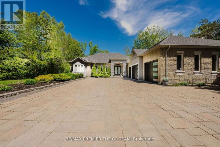 Property Photo:  1856 Innisbrook Street  ON L9S 5A3 