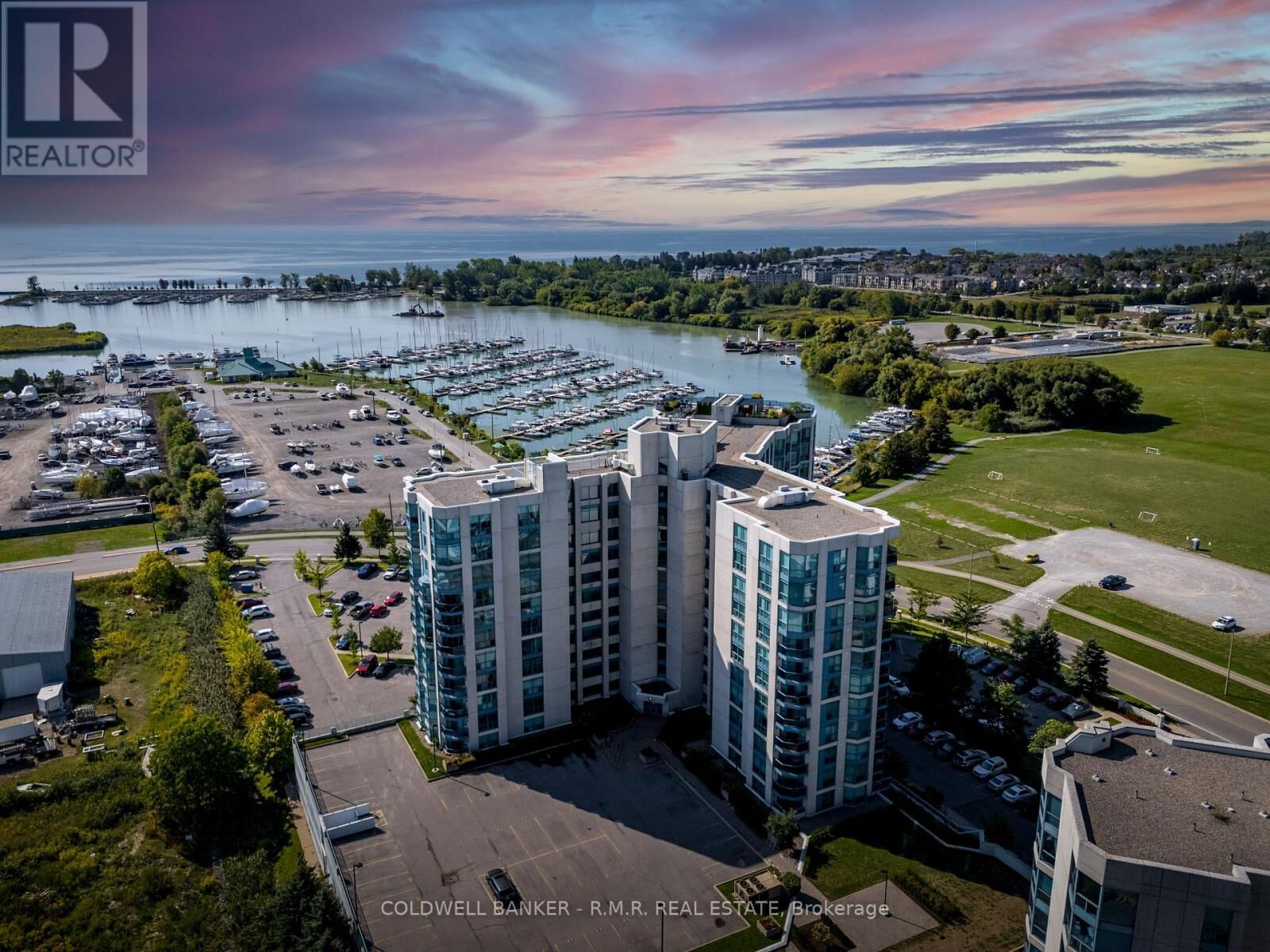 Property Photo: 340 Watson Street West 517 ON L1N 9G1