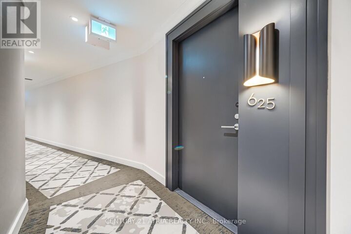 Property Photo:  259 The Kingsway 625  ON M9A 0G2 