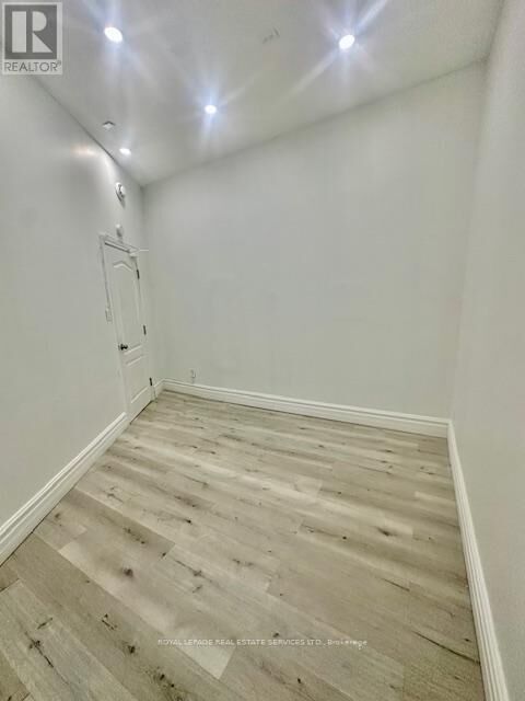 Property Photo:  206 Carlton Street 303  ON M5A 2L1 