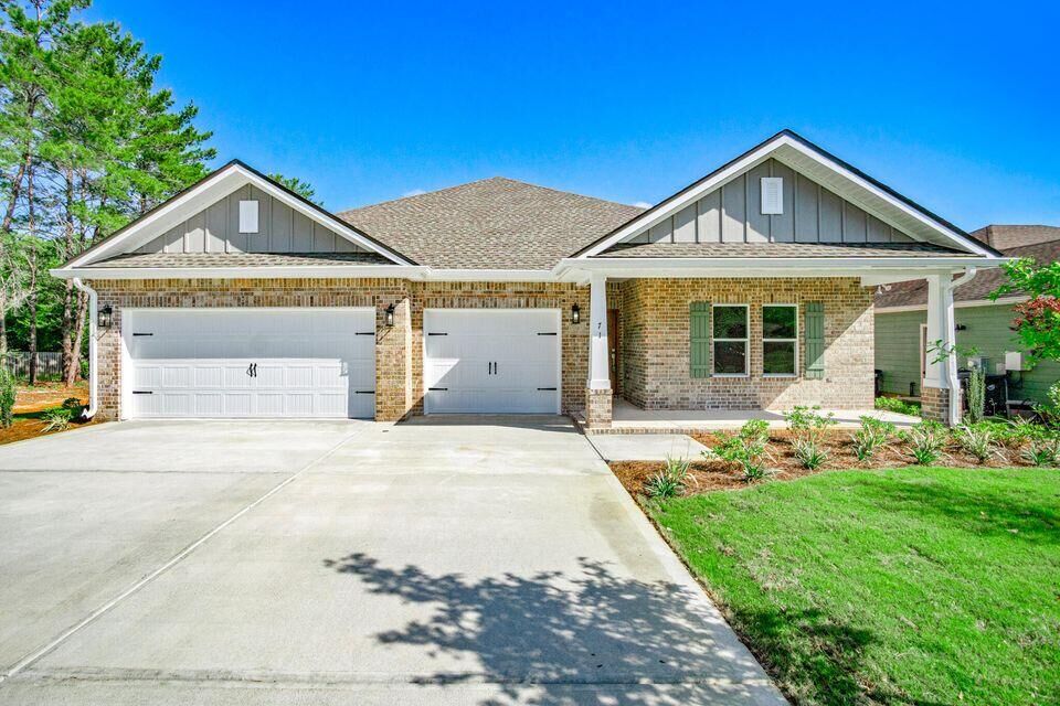 Property Photo: 917 Pocahontas Drive FL 32547