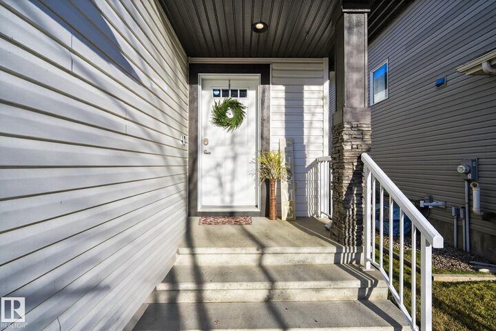 Property Photo:  64 Hamilton Court  AB T7X 0K4 