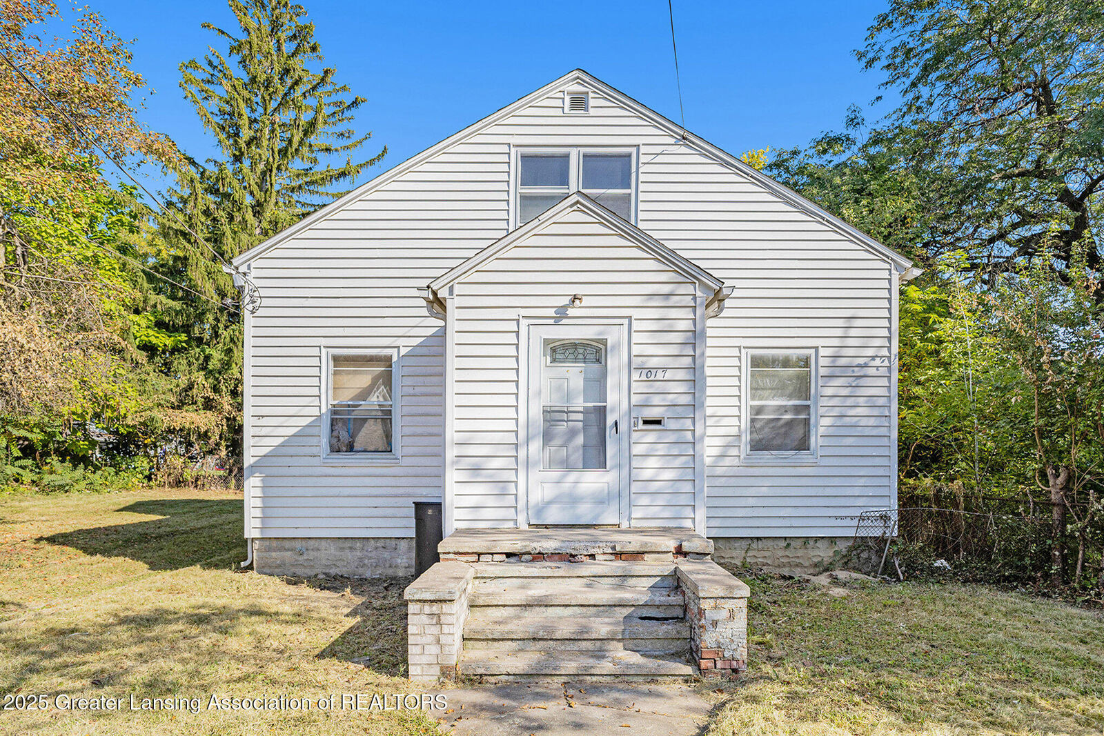 Property Photo: 1017 Whyte Street MI 48906