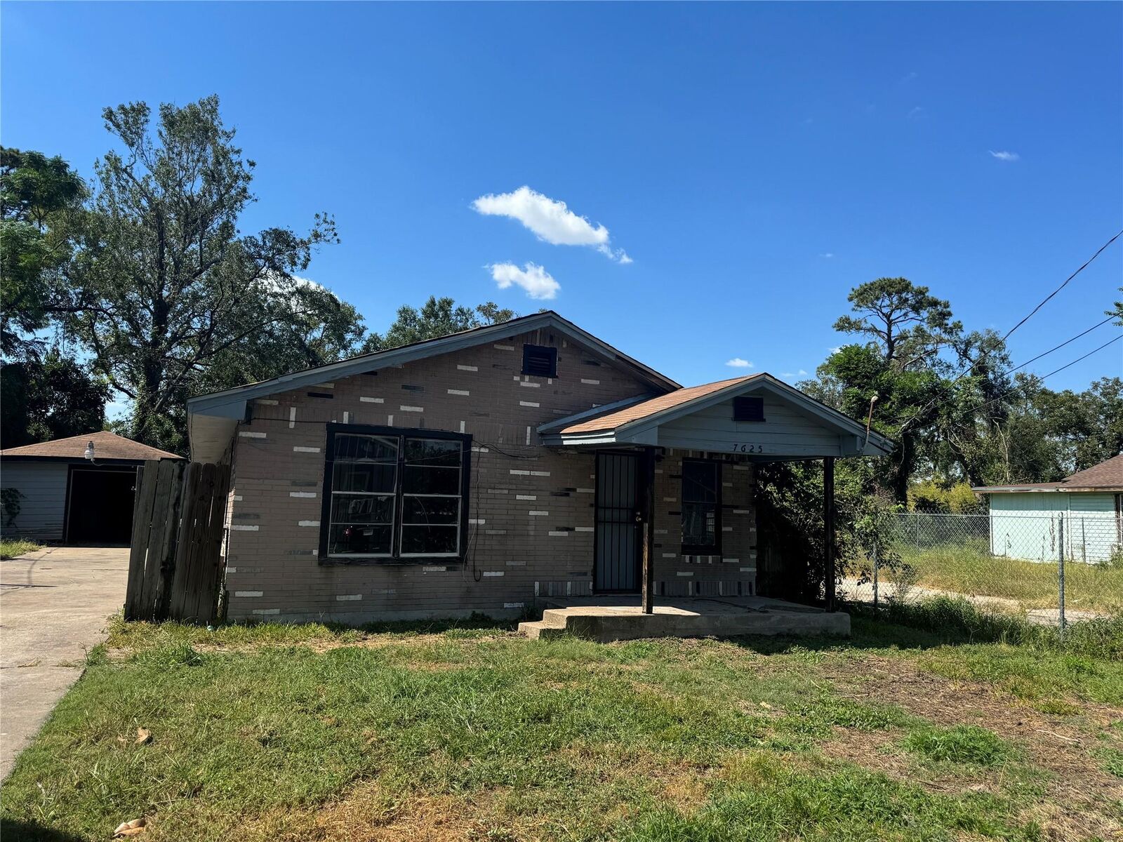 Property Photo: 7625 Pointer Street TX 77016