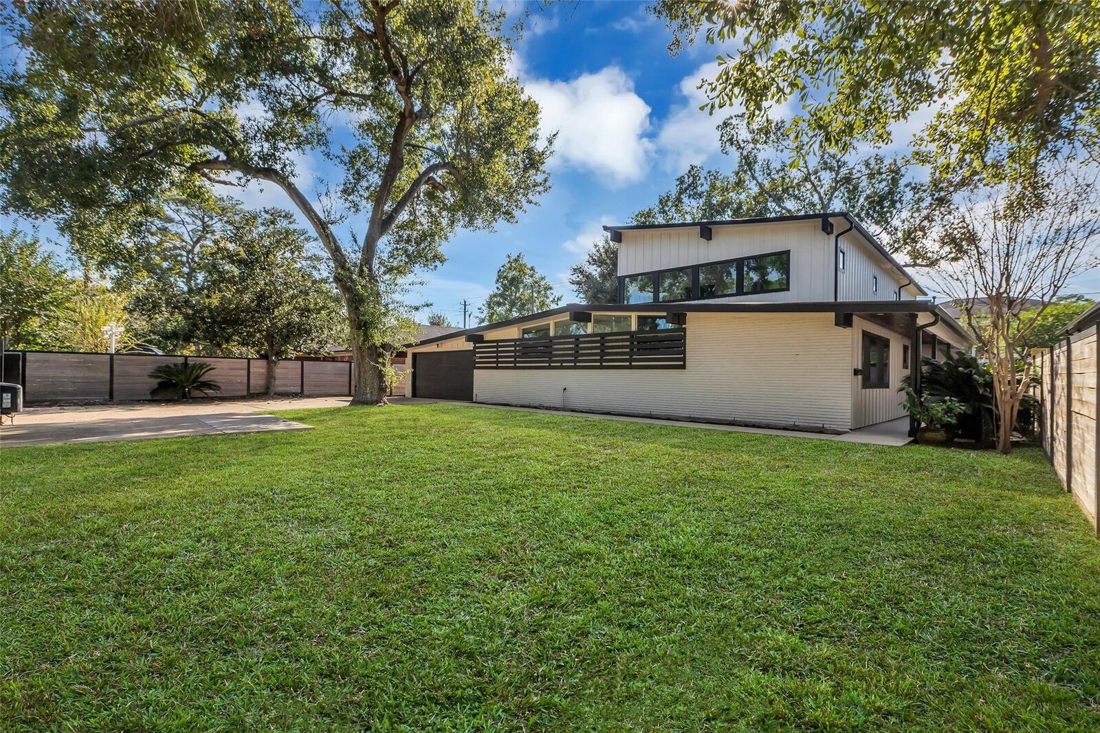 Property Photo: 12807 Memorial Drive TX 77024