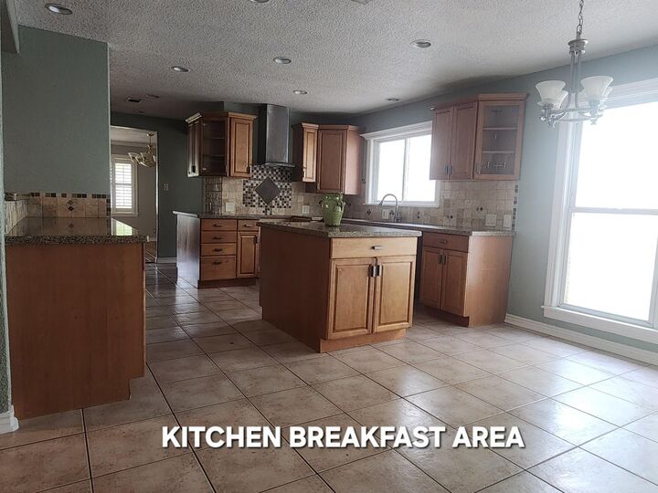 Property Photo: 941 Magnolia Street TX 77566