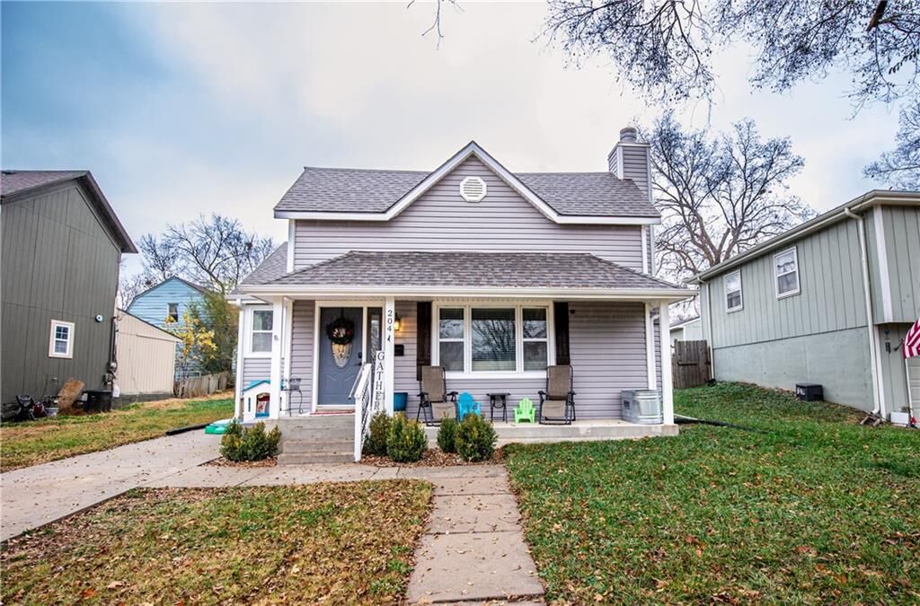 Property Photo:  204 E Shawnee Street  KS 66071 