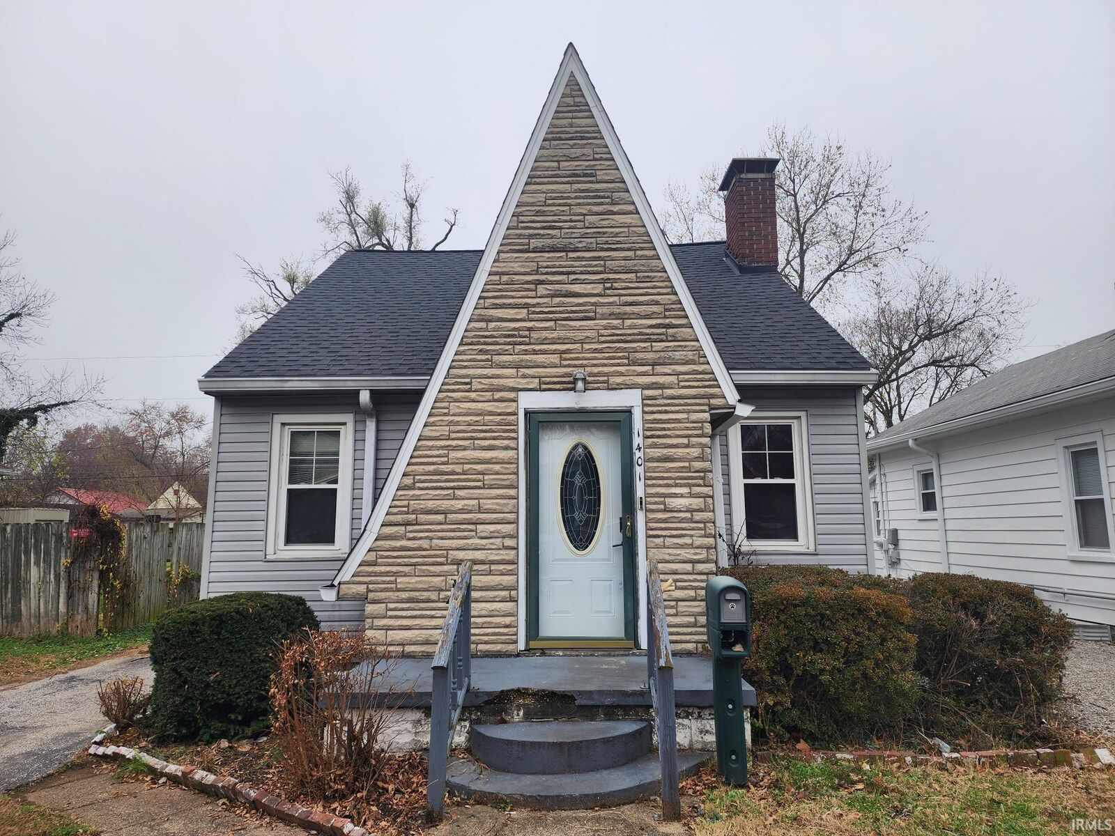 Property Photo:  1401 Lodge Avenue  IN 47714 