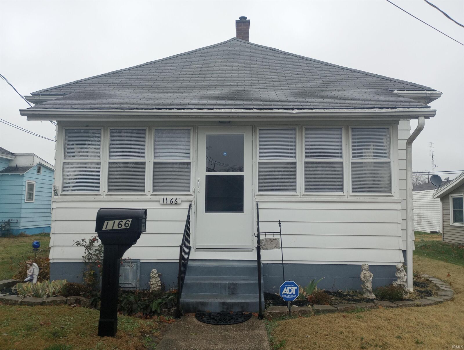 Property Photo:  1166 McKinley Avenue  IN 47591 