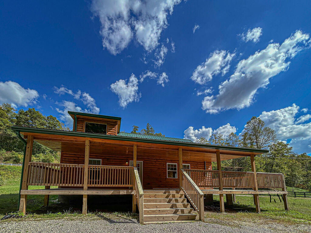 Property Photo:  89 Cable Lane  KY 41301 