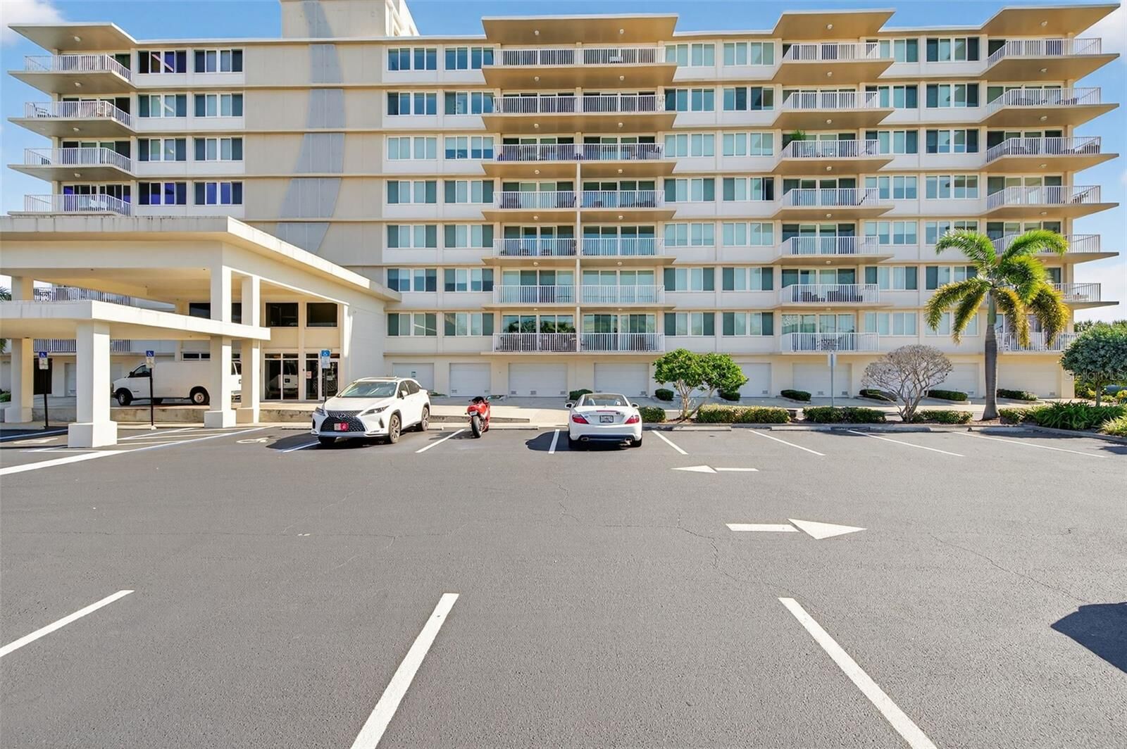 Property Photo: 223 Island Way 6D FL 33767