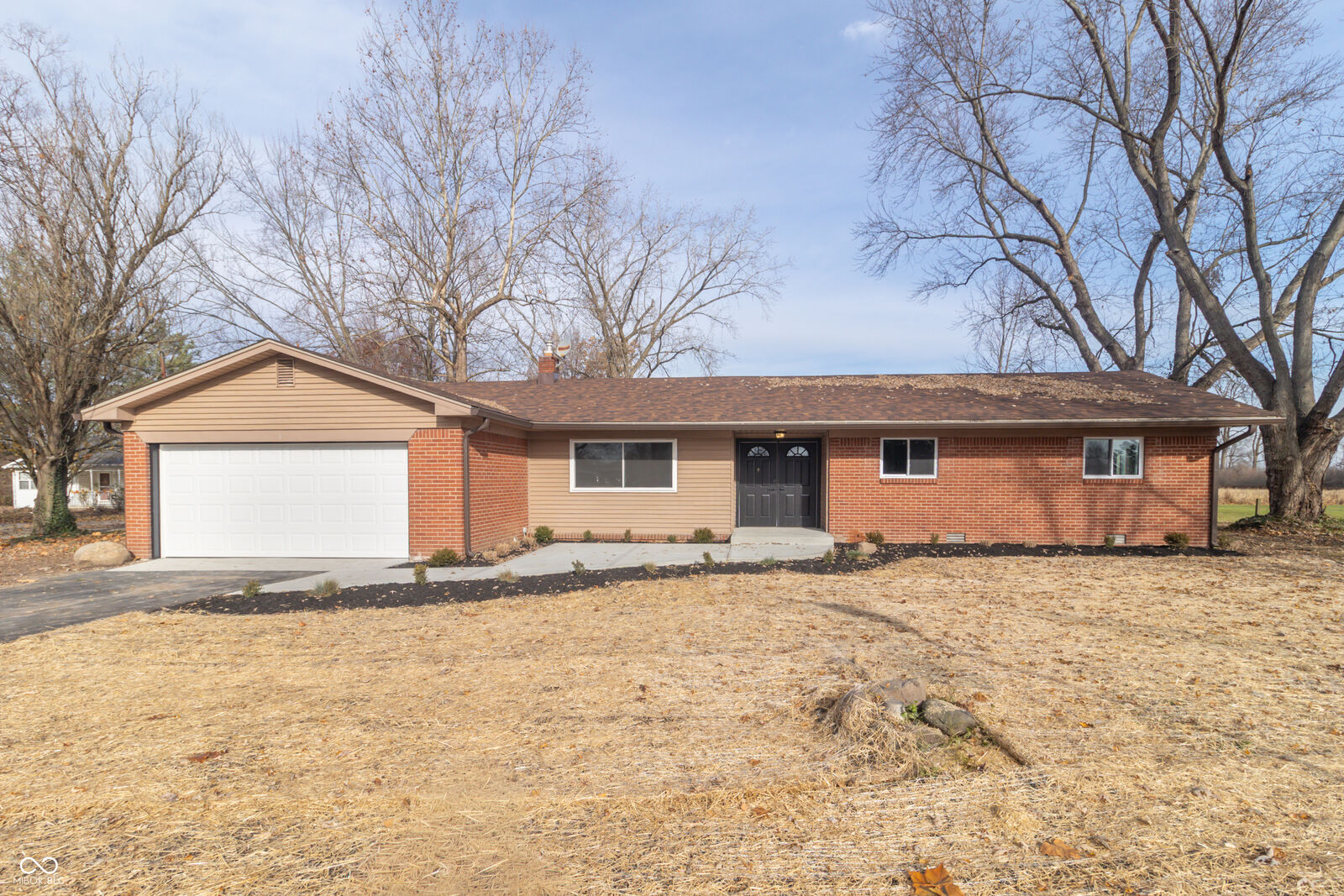 Property Photo:  1554 W 1000 N  IN 46040 