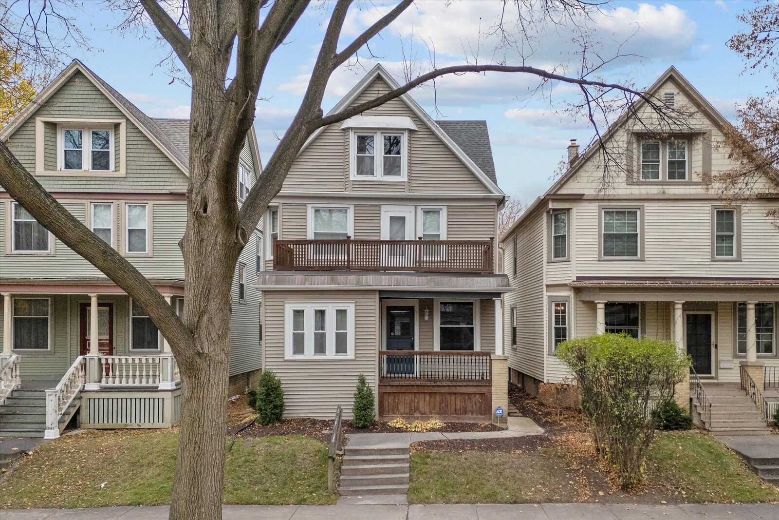 Property Photo: 3360 N Newhall St WI 53211