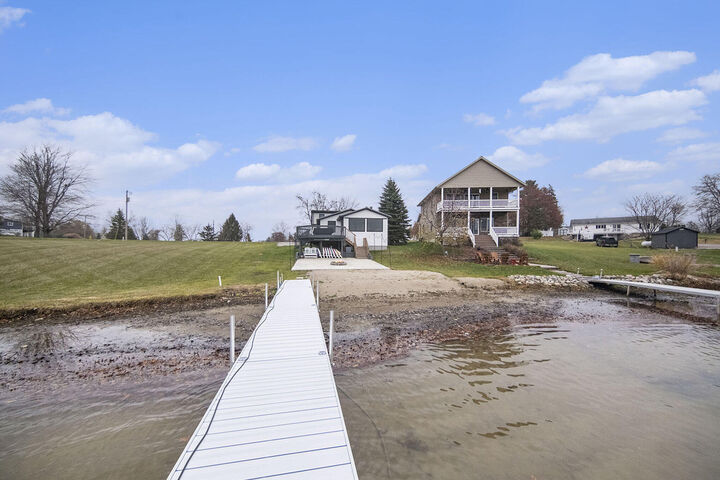 Property Photo:  14364 Horn Drive  MI 49232 