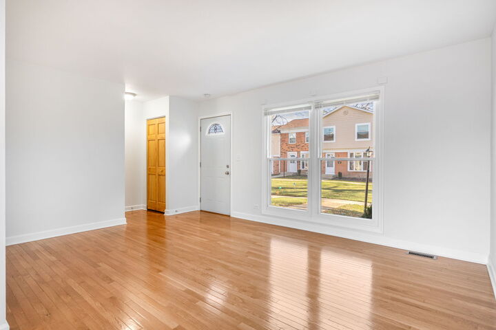 Property Photo:  3065 Kingston Court  IL 60107 