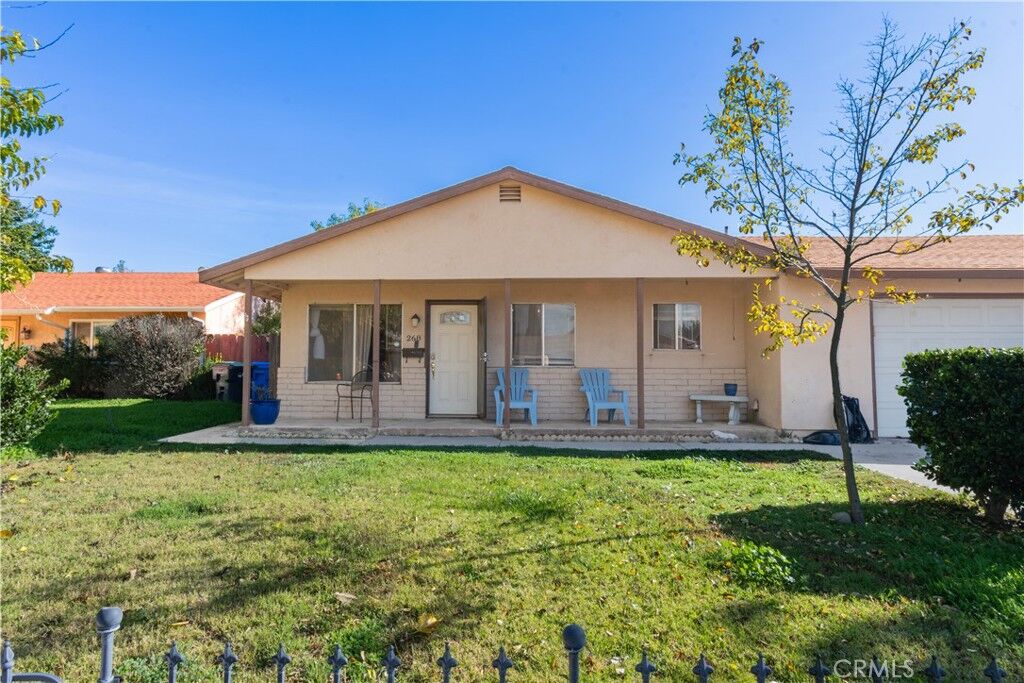 Property Photo:  268 Camino Lobo  CA 93446 