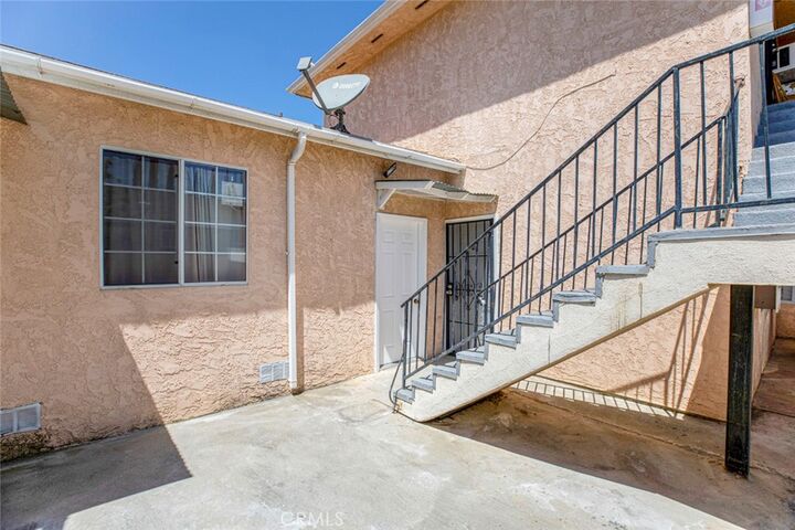 Property Photo:  14319 Tiara Street 2  CA 91401 