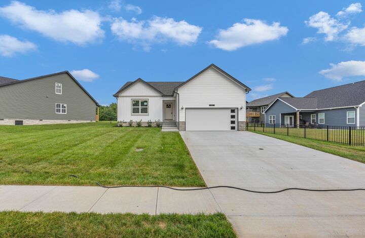 Property Photo:  370 Galway Dr  TN 37042 