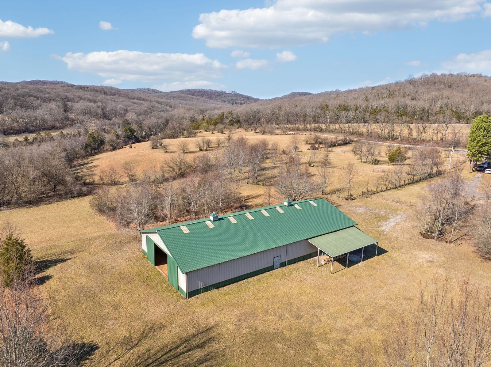 Property Photo: 8005 Palmore Hollow Pvt Ln TN 37135