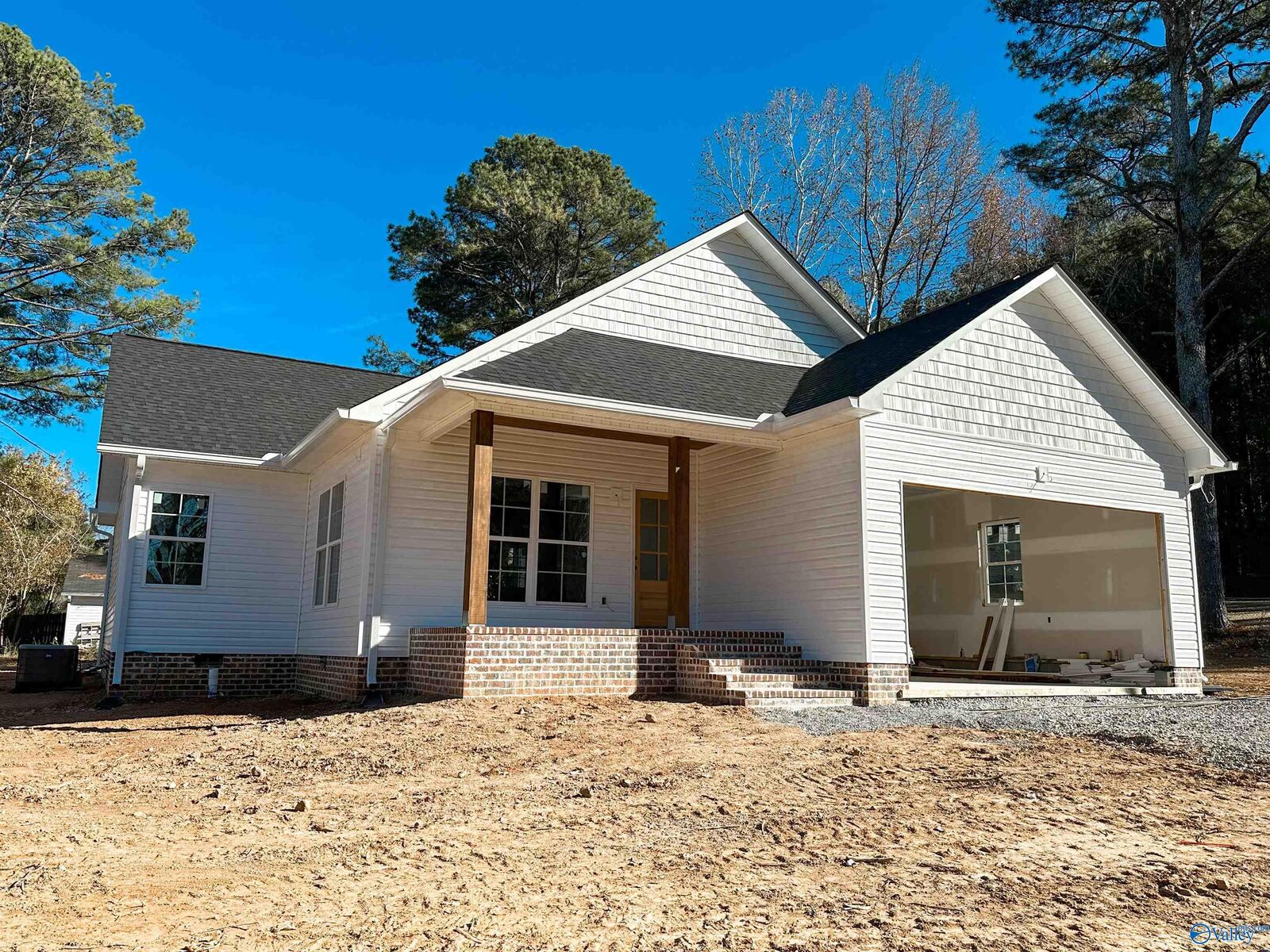 Property Photo:  862 1st Way NE  AL 35016 