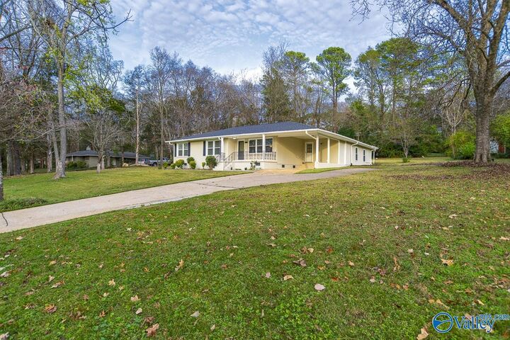 Property Photo: 8511 Louis Drive AL 35802