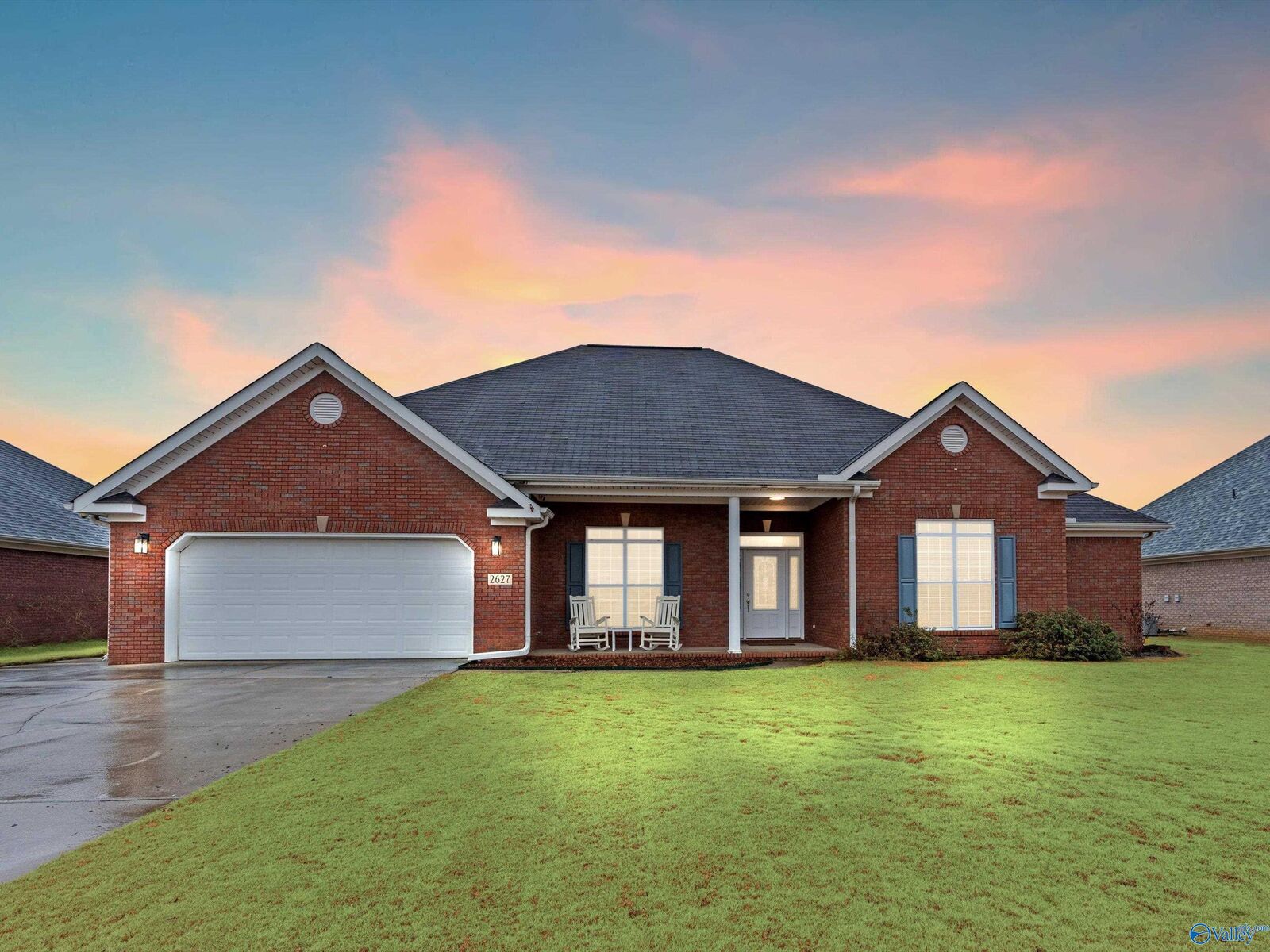 Property Photo: 2627 Buckingham Gate SW AL 35603