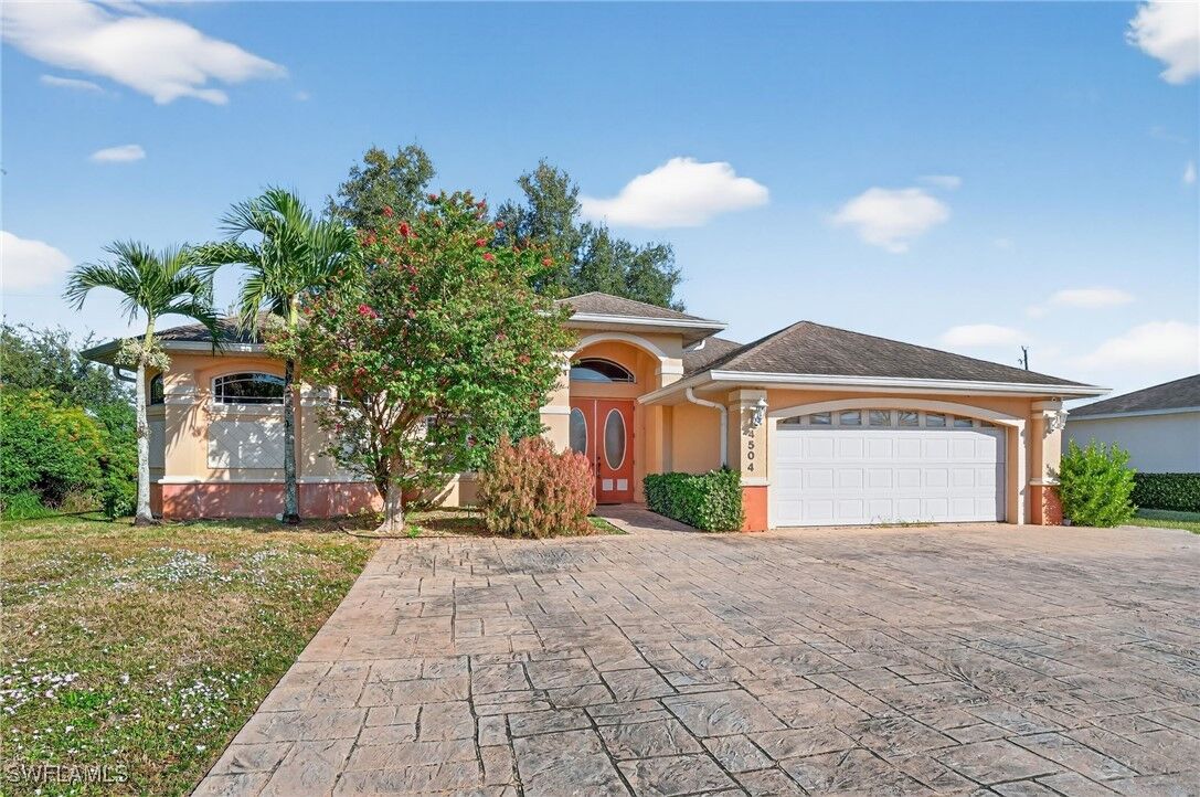 Property Photo:  4504 Lee Boulevard  FL 33971 