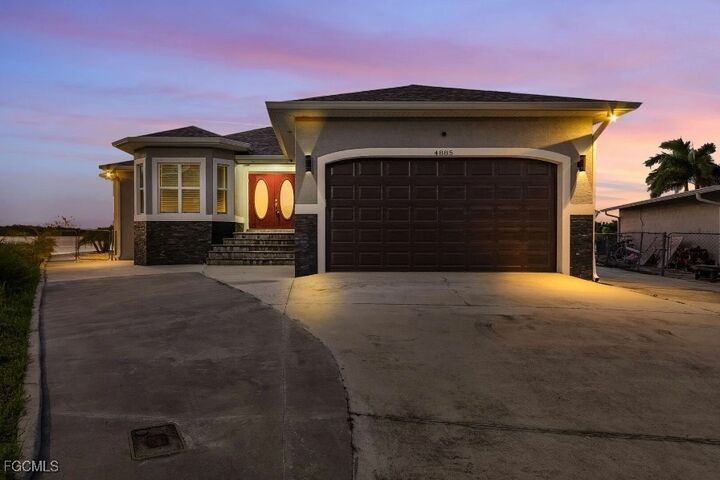 Property Photo: 4885 E Riverside Drive FL 33905