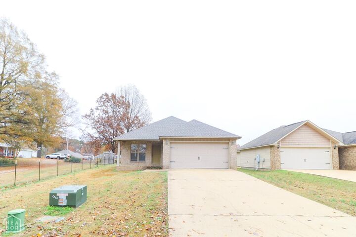 Property Photo:  322 W School Street  AR 72417 