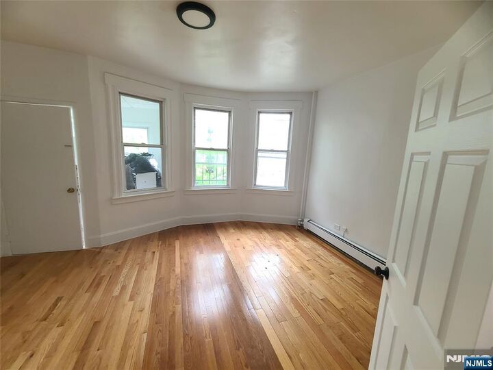 Property Photo:  624 Madison Avenue  NJ 07201 