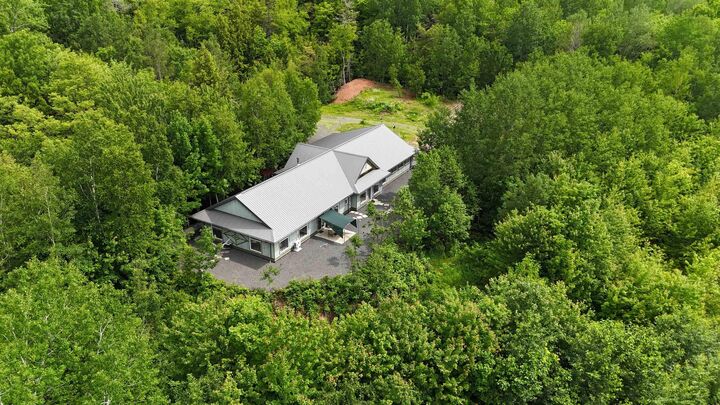 516 Burgess Mountain Road — photo 1