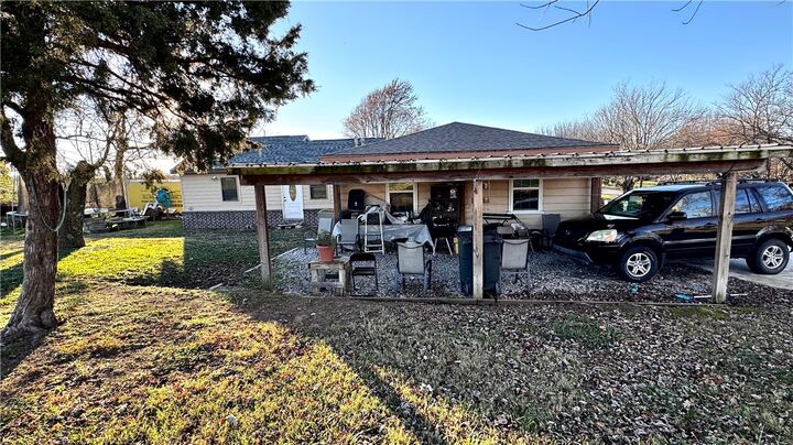 Property Photo: 895 Midway Avenue AR 72722