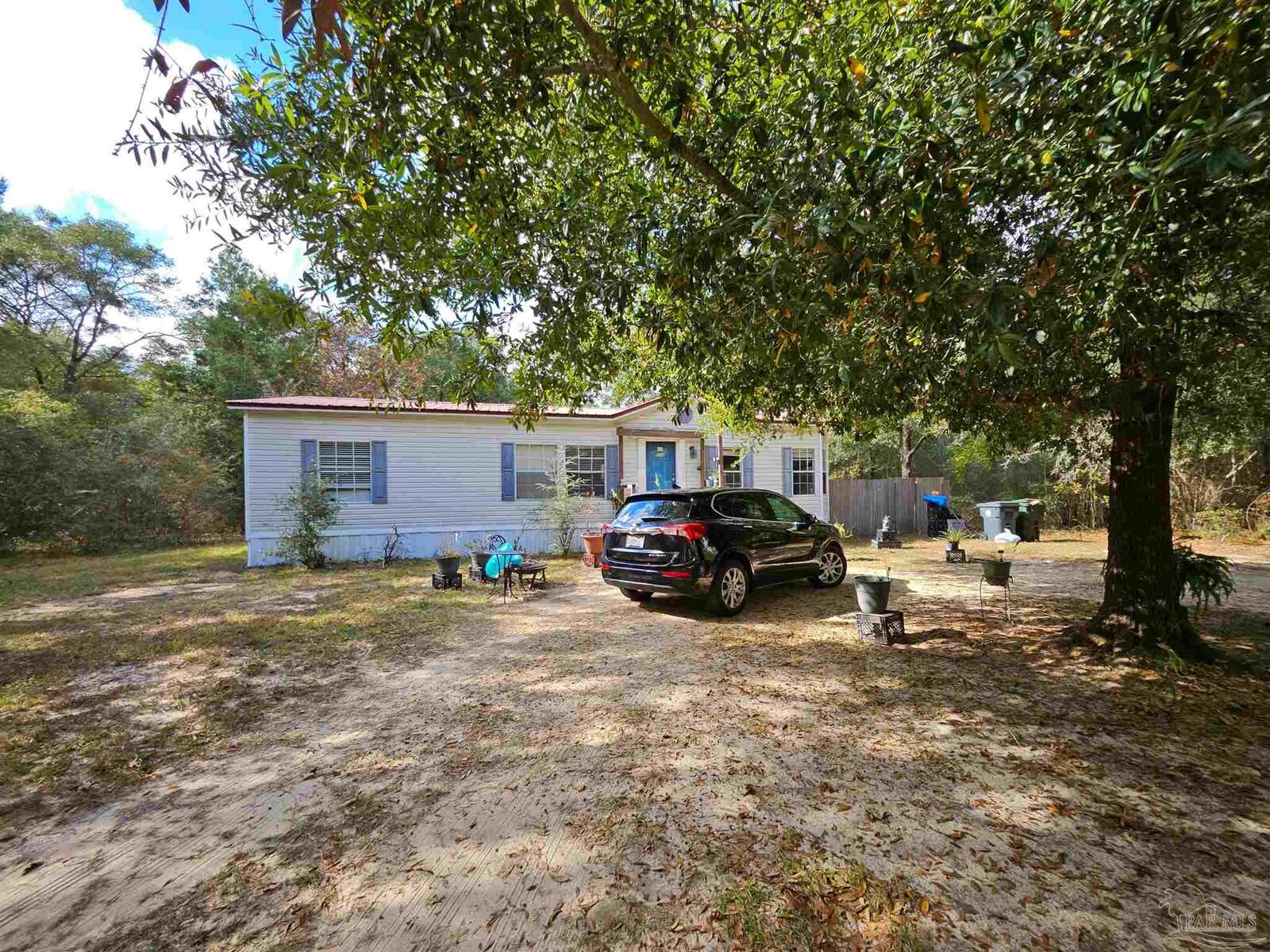 Property Photo:  203 W Picasso Cir  FL 32433 